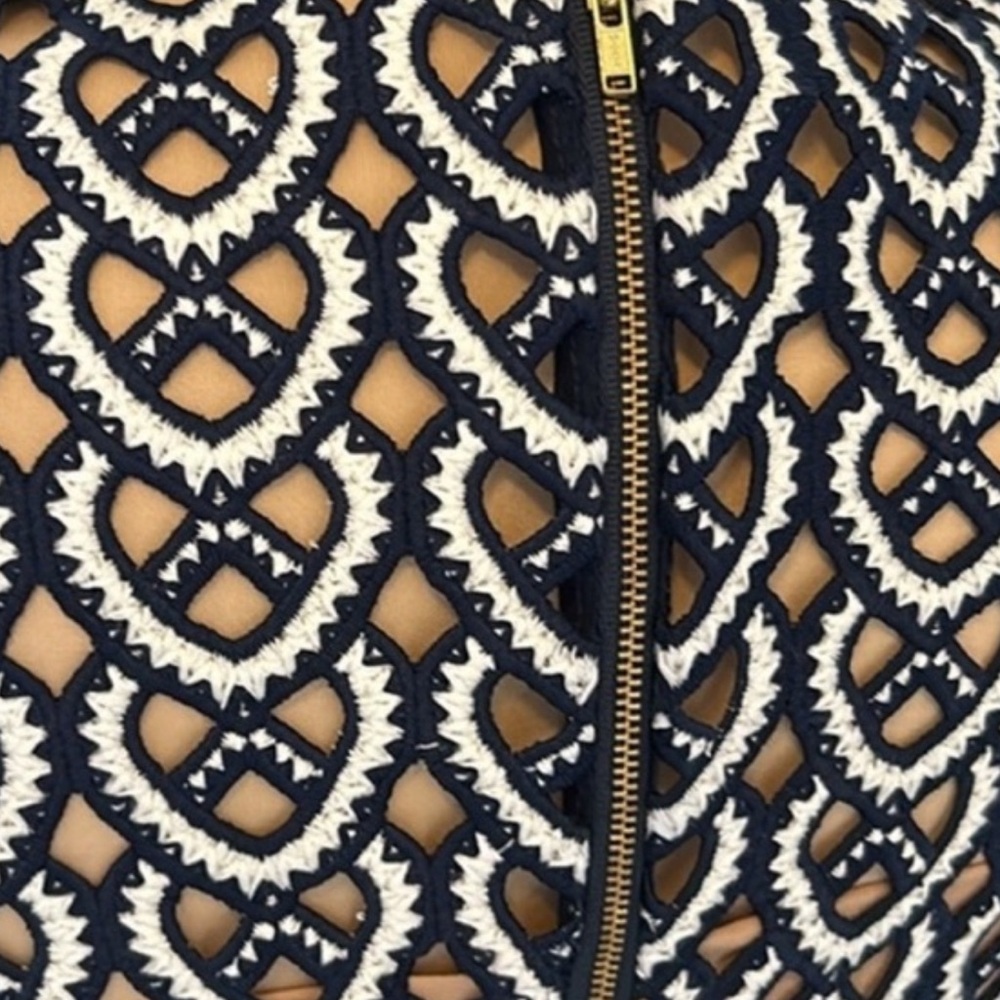 Self portrait Elegant navy  and White crochet lace sweetheart  Patterned Dress - Picture 6 of 6